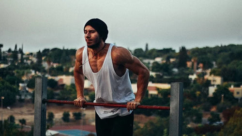 Street workout : quand la muscu rencontre... la gym !